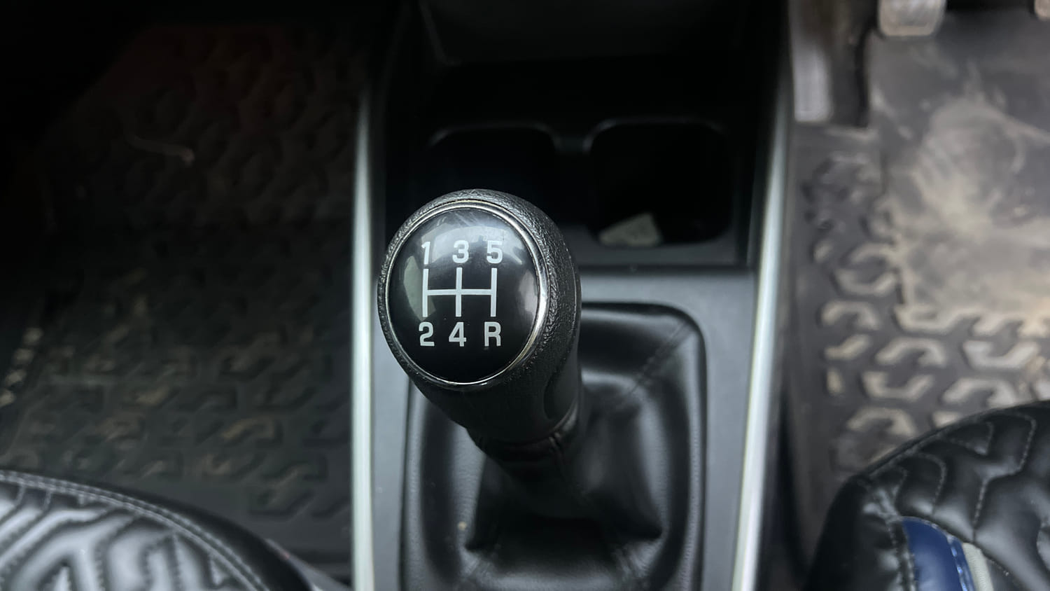Used 2023 Maruti Suzuki Baleno Alpha MT Petrol Manual interior GEAR  KNOB VIEW
