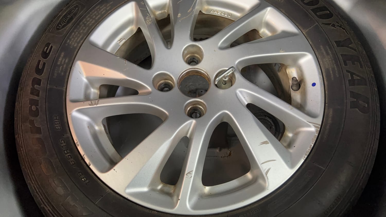 Used 2012 Maruti Suzuki Swift ZDi Diesel Manual tyres SPARE TYRE VIEW