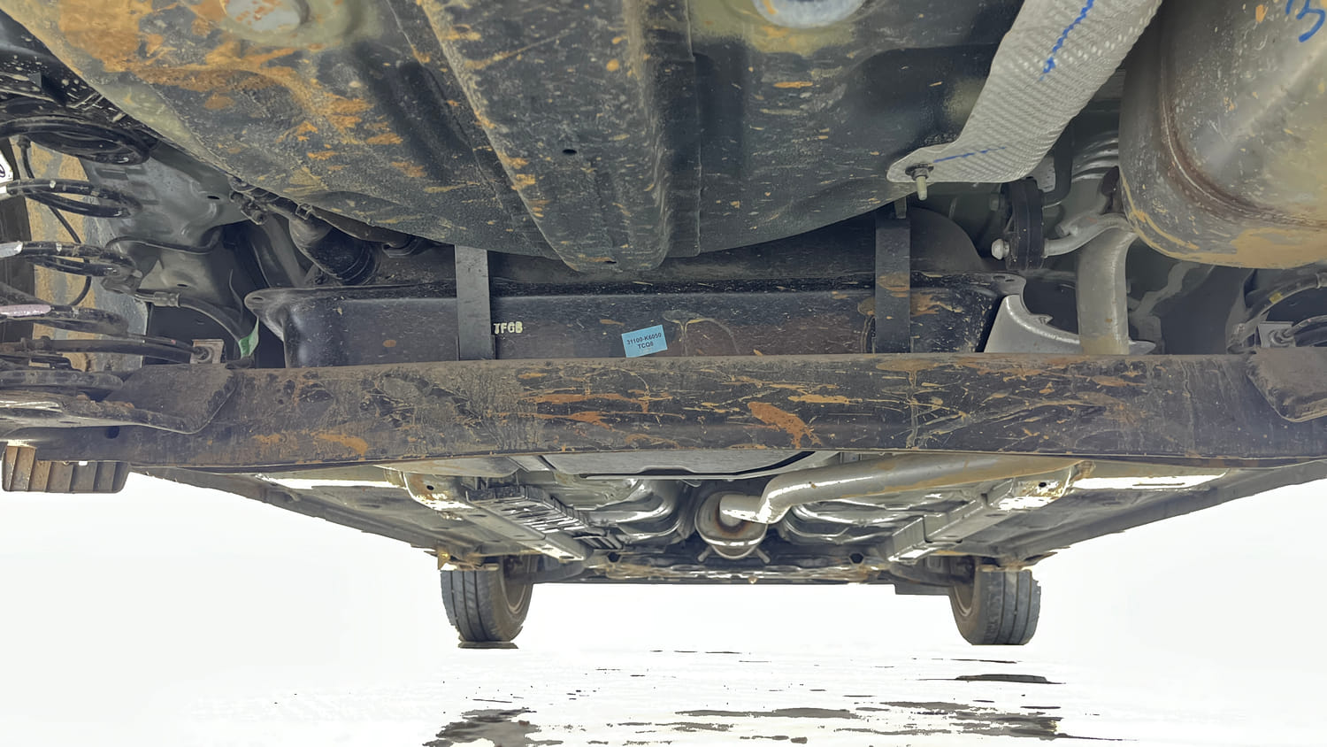Used 2025 Hyundai Exter SX (O) Connect 1.2 AMT Dual Tone Petrol Automatic extra REAR UNDERBODY VIEW (TAKEN FROM REAR)