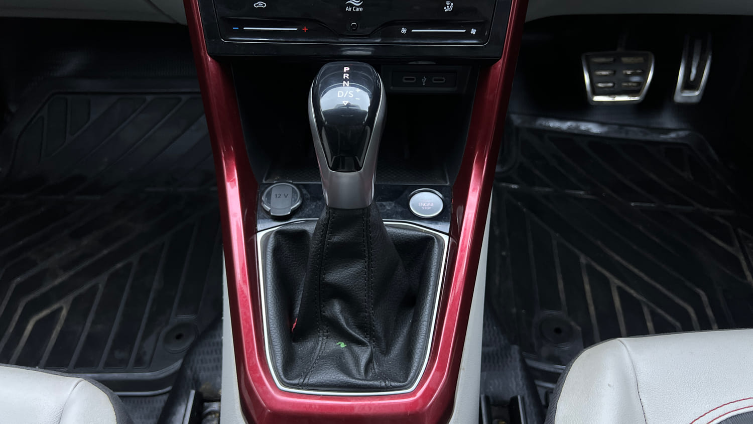 Used 2022 Volkswagen Taigun GT Plus 1.5 TSI DSG Petrol Automatic interior GEAR  KNOB VIEW