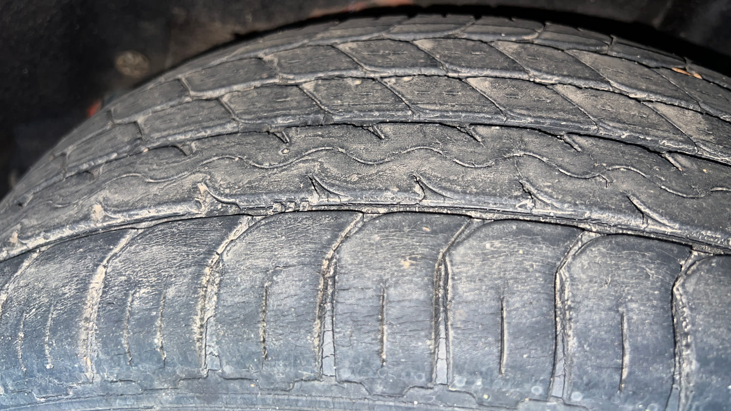 Used 2015 Ford EcoSport Ambiente 1.5 TDCi Diesel Manual tyres LEFT REAR TYRE TREAD VIEW