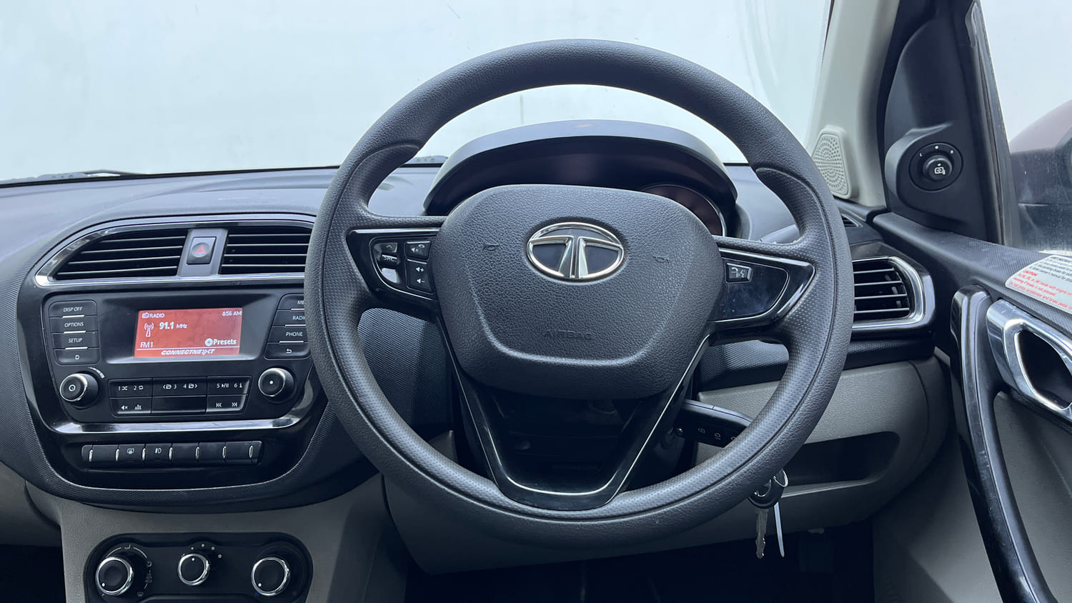 Used 2018 Tata Tiago Revotron XZA Petrol Automatic interior STEERING VIEW