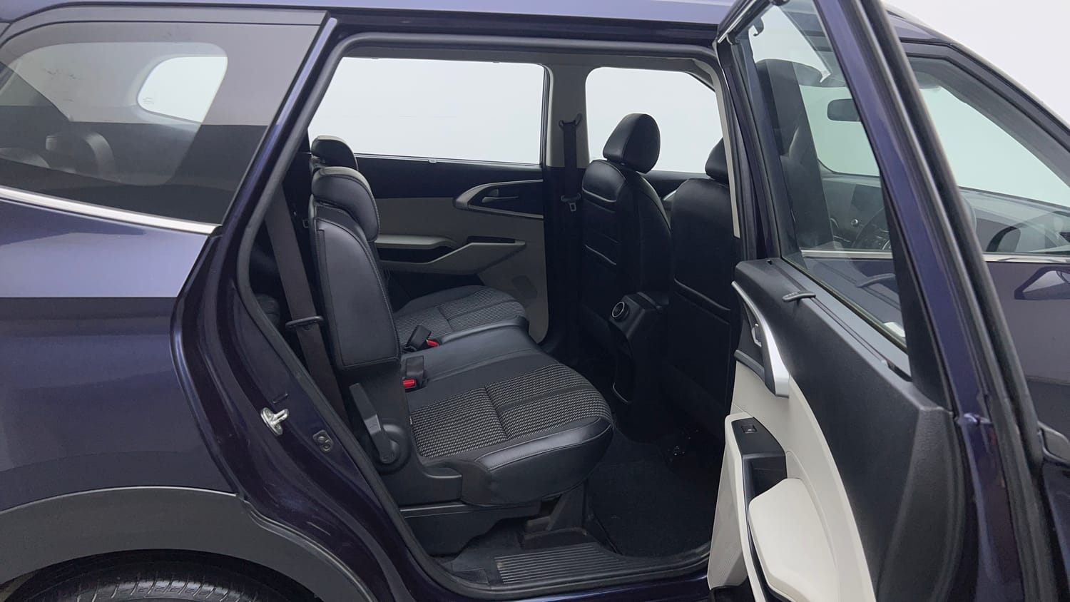 Used 2022 Kia Carens Prestige Plus 1.4 Petrol DCT 7 STR Petrol Automatic interior RIGHT SIDE REAR DOOR CABIN VIEW