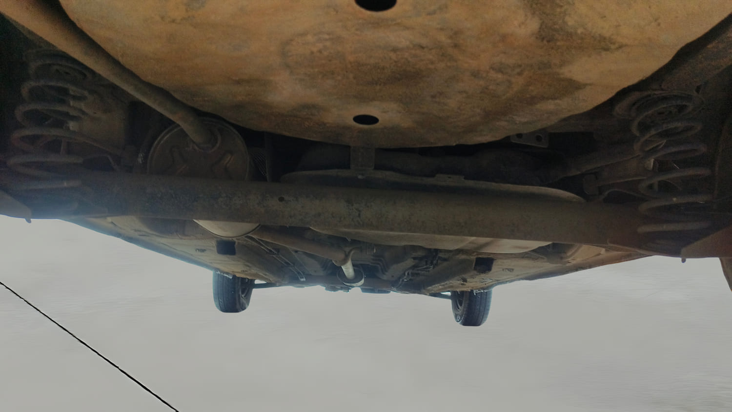 Used 2019 Renault Kwid 1.0 RXT AMT Petrol Automatic extra REAR UNDERBODY VIEW (TAKEN FROM REAR)