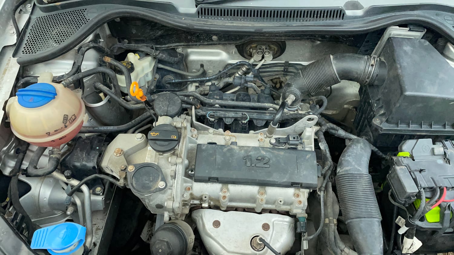 Used 2013 Volkswagen Polo Comfortline 1.2L (P) Petrol Manual engine ENGINE RIGHT SIDE VIEW