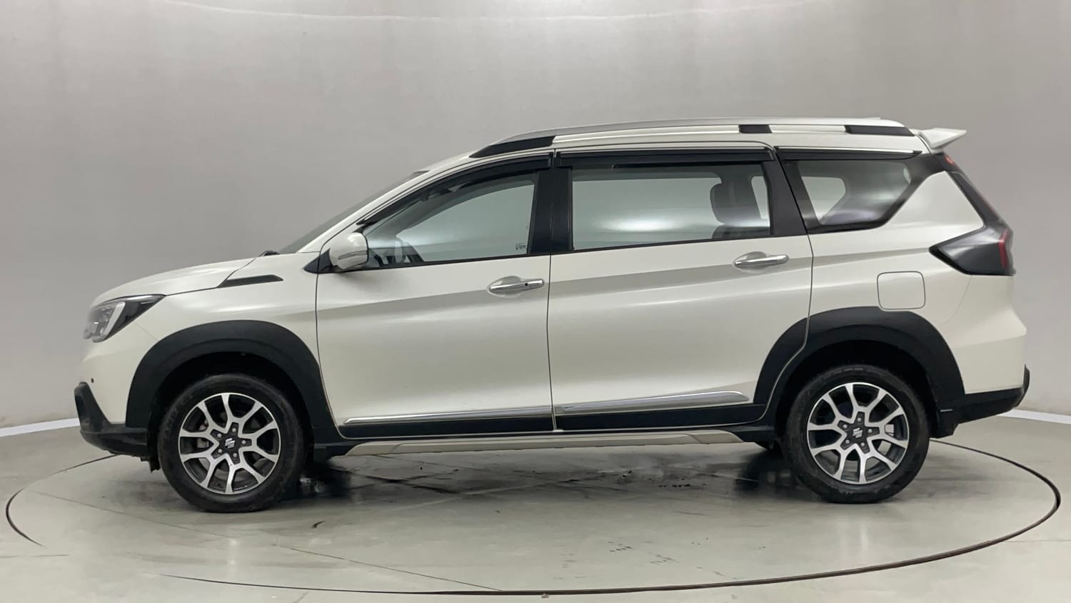 Used 2022 Maruti Suzuki XL6 Zeta MT Petrol Petrol Manual exterior LEFT SIDE VIEW