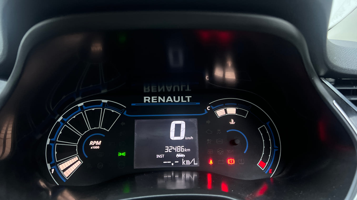 Used 2021 Renault Triber RXT Petrol Manual interior CLUSTERMETER VIEW