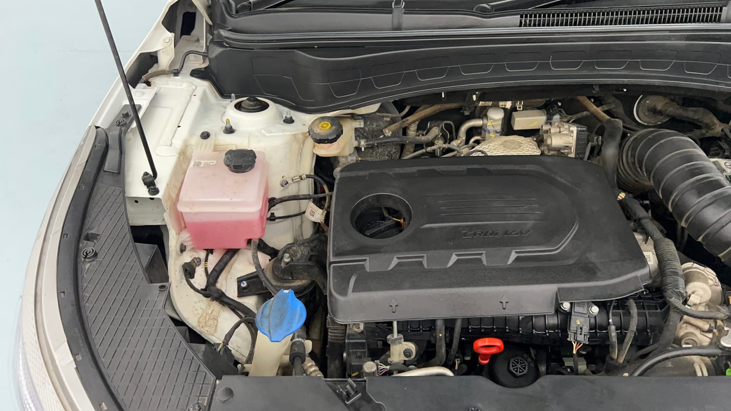 Used 2024 Kia Seltos HTE 1.5 Diesel MT Diesel Manual engine ENGINE RIGHT SIDE VIEW