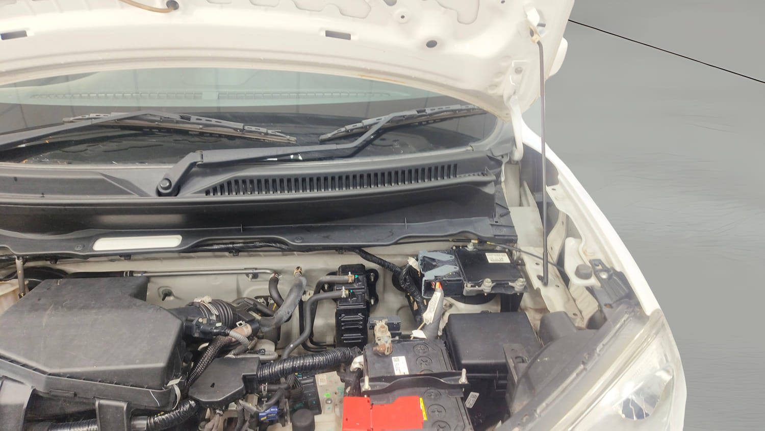 Used 2023 Maruti Suzuki S-Presso VXi Plus (O) AMT Petrol Automatic engine ENGINE LEFT SIDE HINGE & APRON VIEW