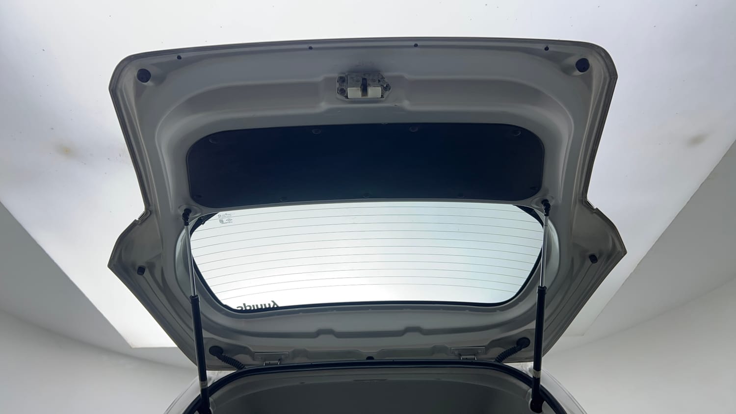 Used 2014 Maruti Suzuki Wagon R VXI Petrol Manual interior DICKY DOOR OPEN VIEW