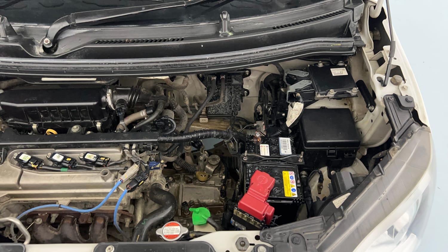 Used 2020 Maruti Suzuki Wagon R 1.0 VXi 1.0 Petrol Manual engine ENGINE LEFT SIDE VIEW