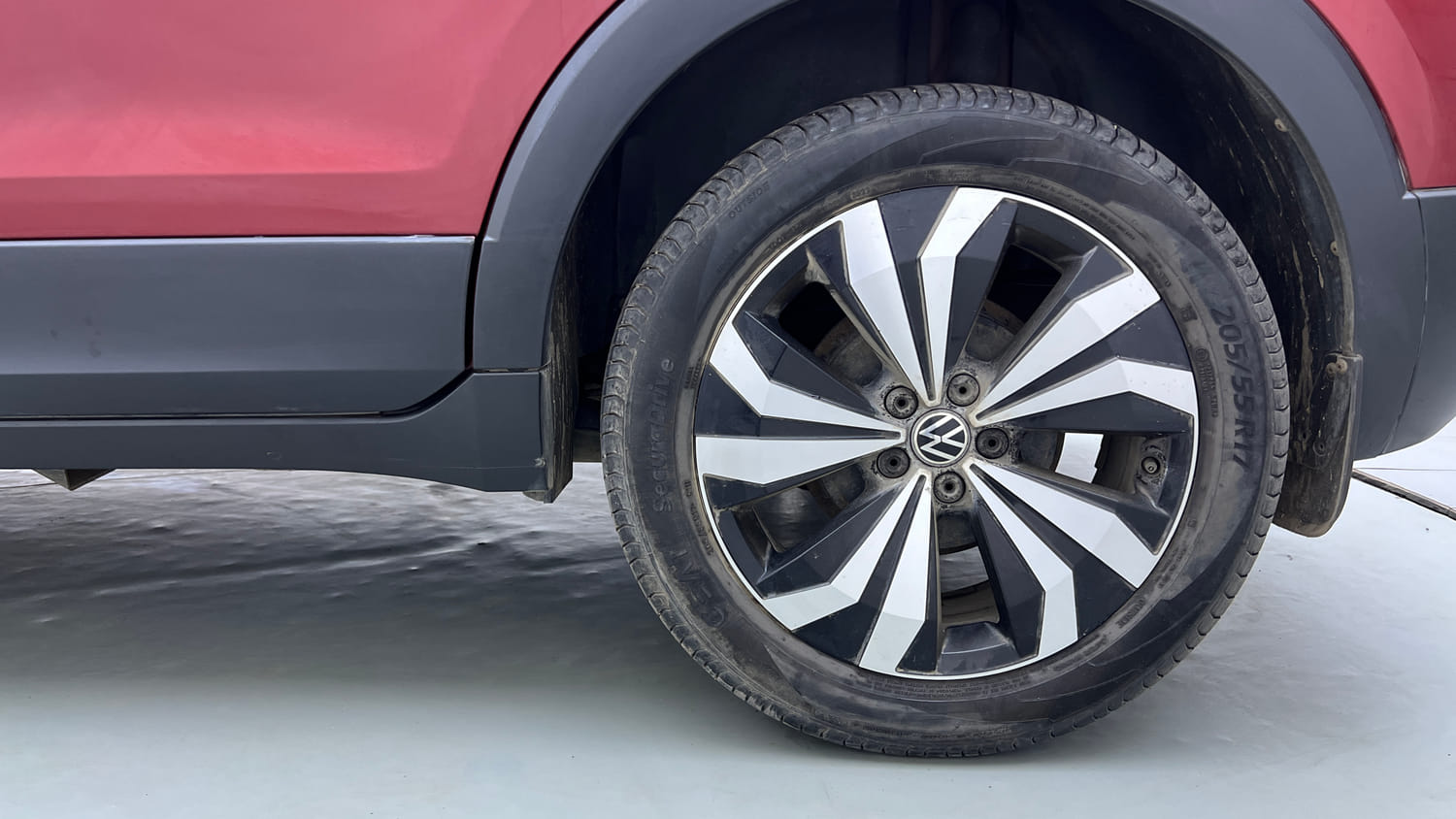 Used 2022 Volkswagen Taigun GT Plus 1.5 TSI DSG Petrol Automatic tyres LEFT REAR TYRE RIM VIEW