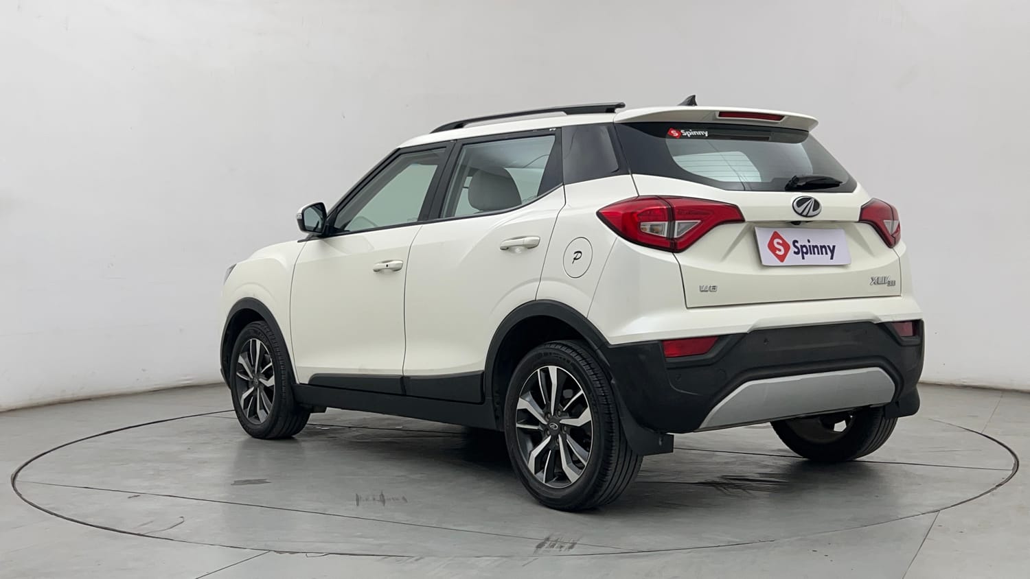 Used 2021 Mahindra XUV 300 W8 (O) 1.2 Petrol Petrol Manual exterior LEFT REAR CORNER VIEW