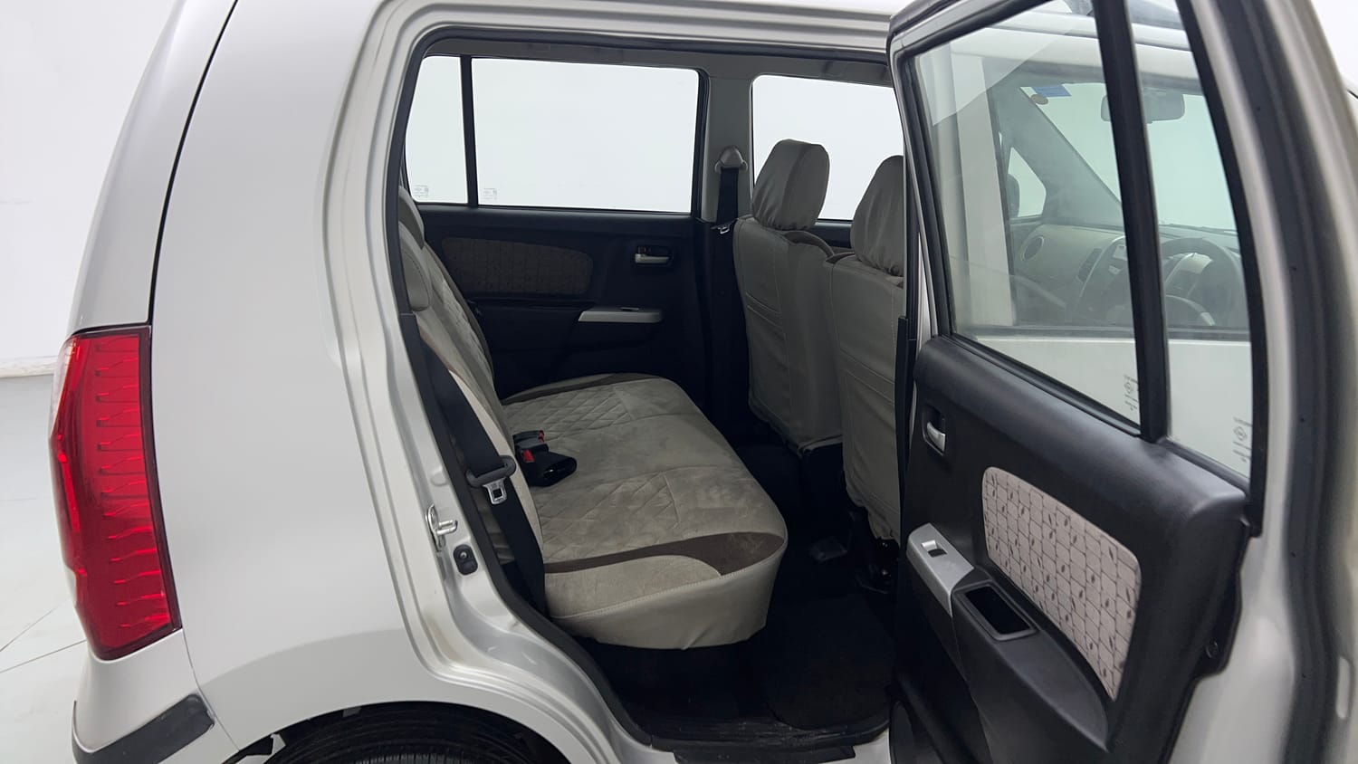 Used 2014 Maruti Suzuki Wagon R VXI Petrol Manual interior RIGHT SIDE REAR DOOR CABIN VIEW