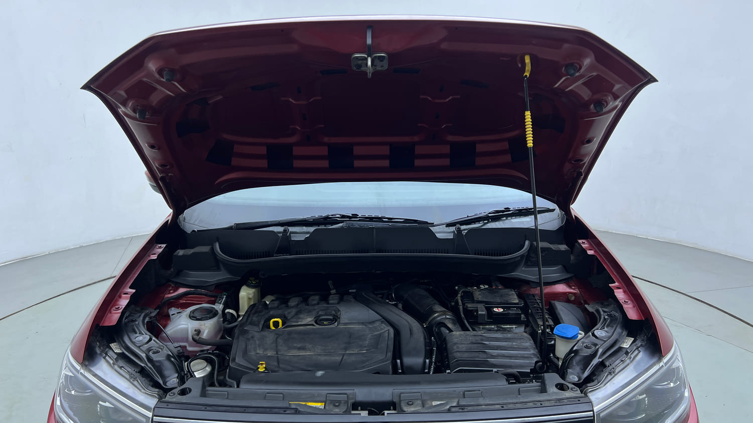 Used 2022 Volkswagen Taigun GT Plus 1.5 TSI DSG Petrol Automatic engine ENGINE & BONNET OPEN FRONT VIEW
