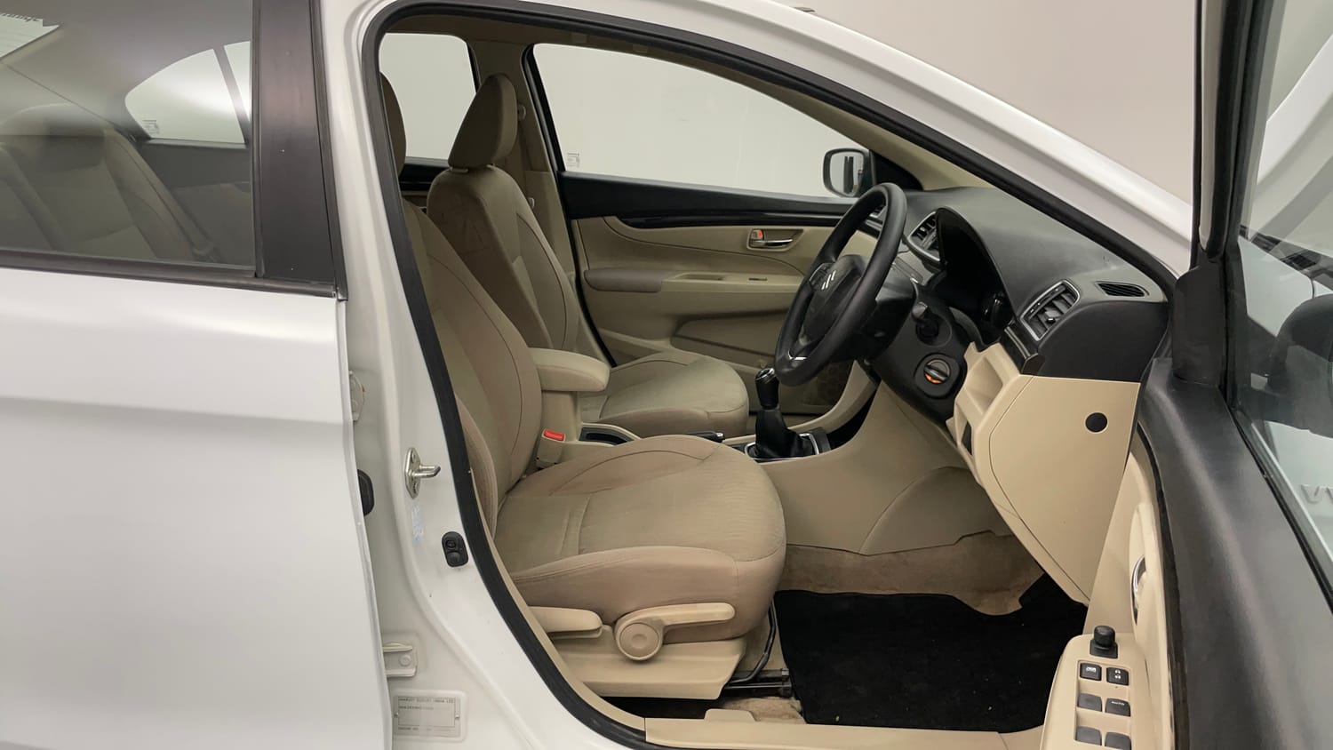 Used 2017 Maruti Suzuki Ciaz VXi+ Petrol Manual interior RIGHT SIDE FRONT DOOR CABIN VIEW