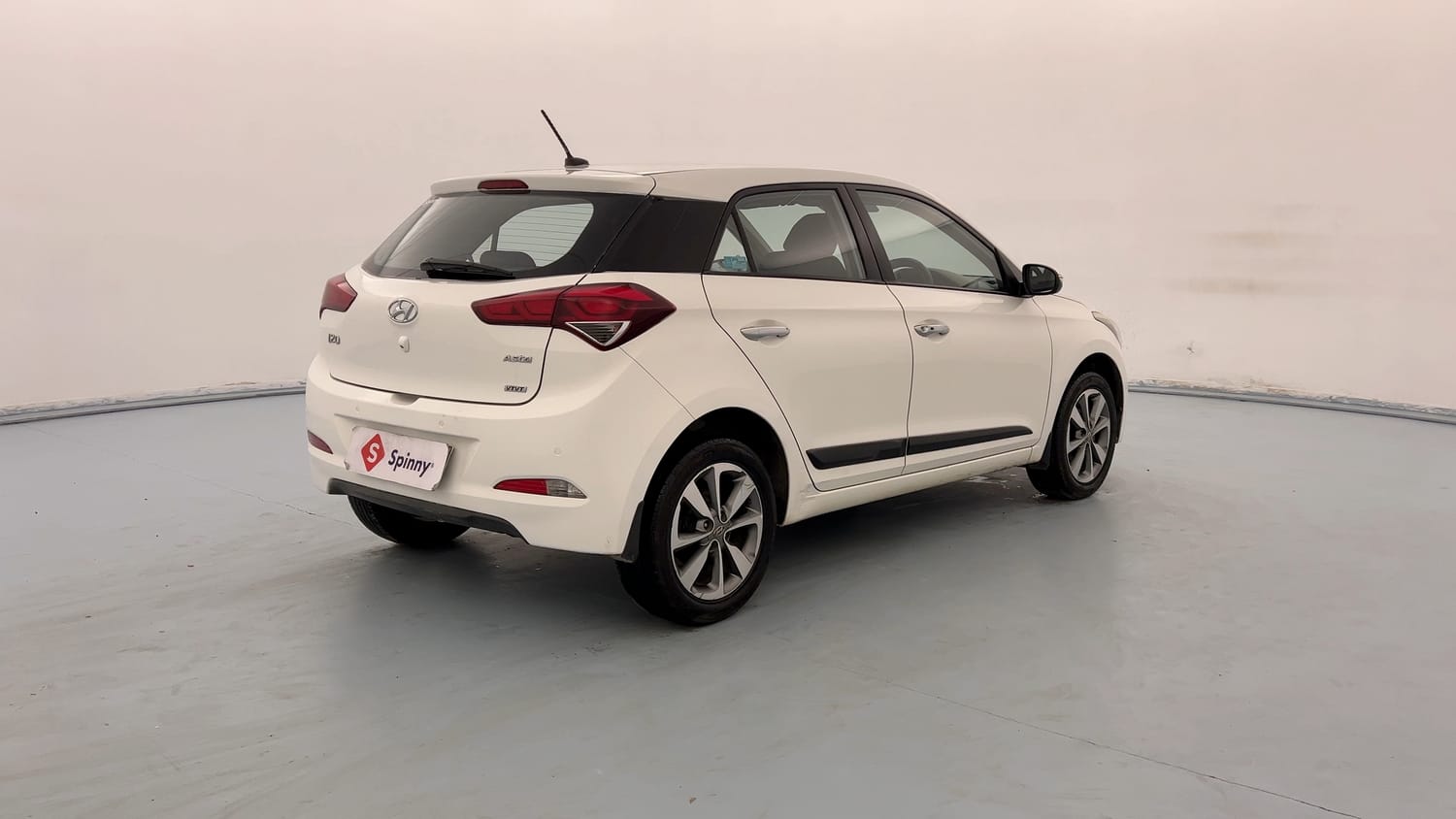 Used 2016 Hyundai Elite i20 Asta 1.2 Petrol Manual exterior RIGHT REAR CORNER VIEW