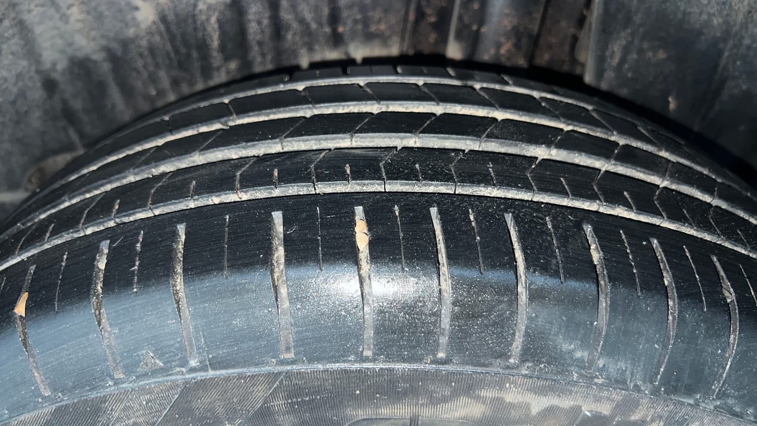 Used 2023 Maruti Suzuki Baleno Delta MT Petrol Manual tyres LEFT REAR TYRE TREAD VIEW