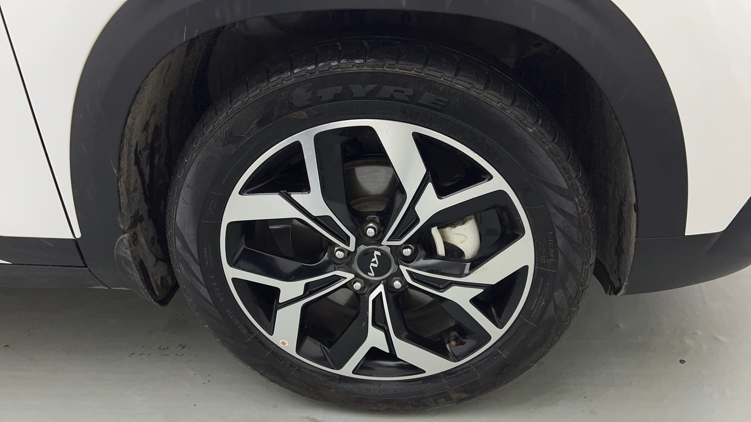Used 2025 Kia Seltos GTX Plus 1.5 Turbo Petrol DCT Petrol Automatic tyres RIGHT FRONT TYRE RIM VIEW