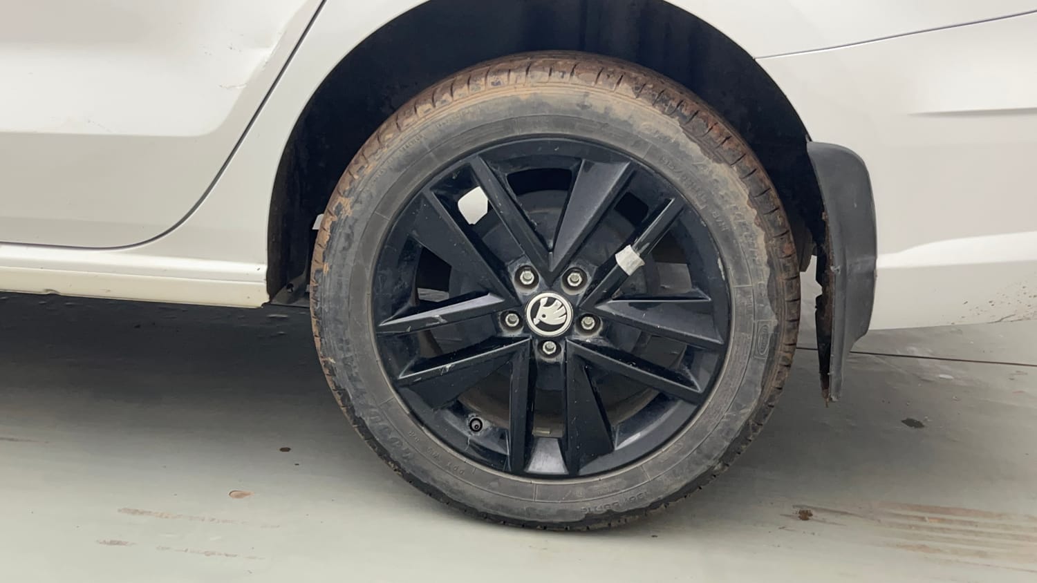 Used 2021 Skoda Rapid Ambition Petrol Manual tyres LEFT REAR TYRE RIM VIEW