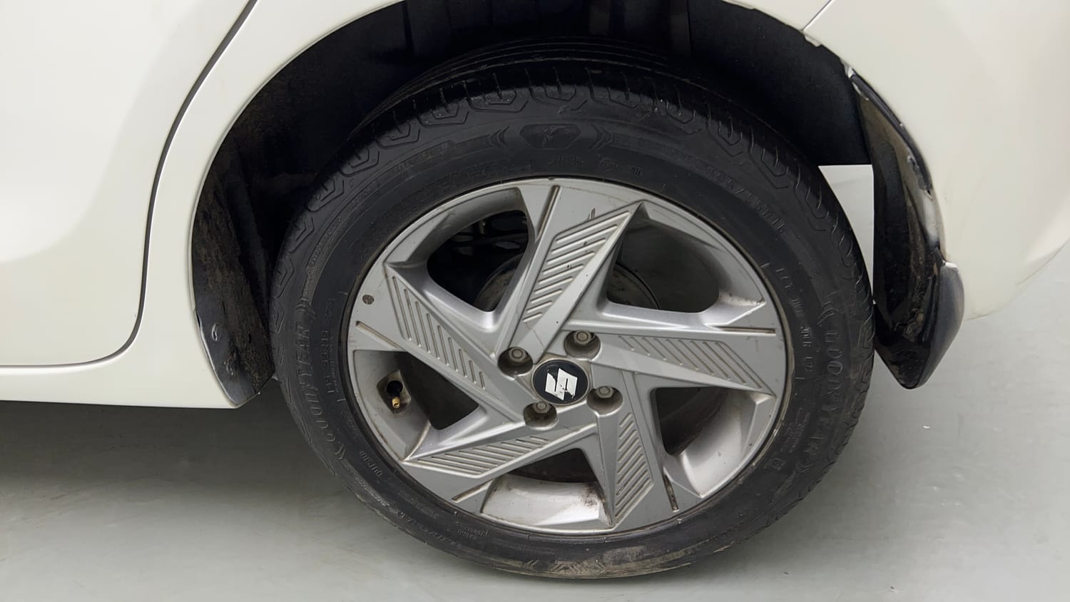 Used 2020 Maruti Suzuki Swift VXI CNG (Outside Fitted) Cng Manual tyres LEFT REAR TYRE RIM VIEW