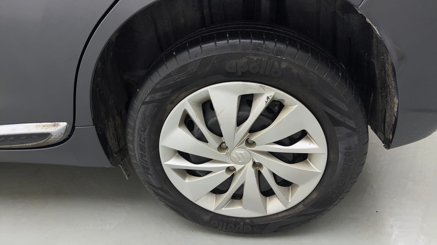 Used 2023 Maruti Suzuki Baleno Delta MT Petrol Manual tyres LEFT REAR TYRE RIM VIEW