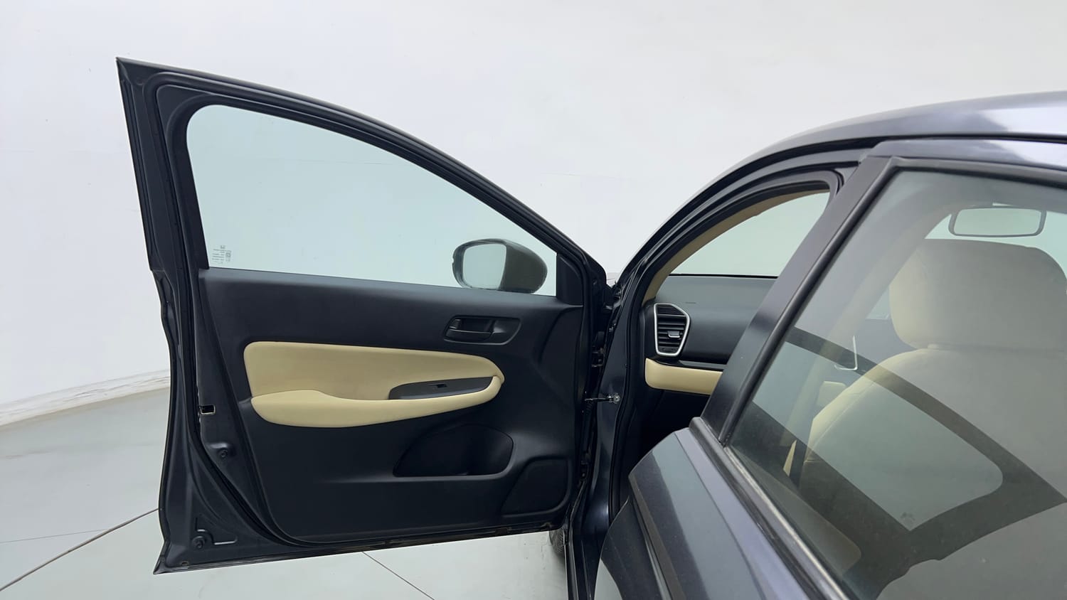 Used 2023 Honda City V CVT Petrol Petrol Automatic interior LEFT FRONT DOOR OPEN VIEW