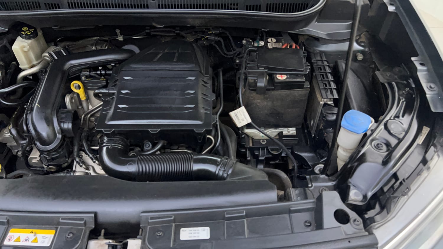 Used 2023 Volkswagen Taigun Topline 1.0 TSI MT Petrol Manual engine ENGINE LEFT SIDE VIEW