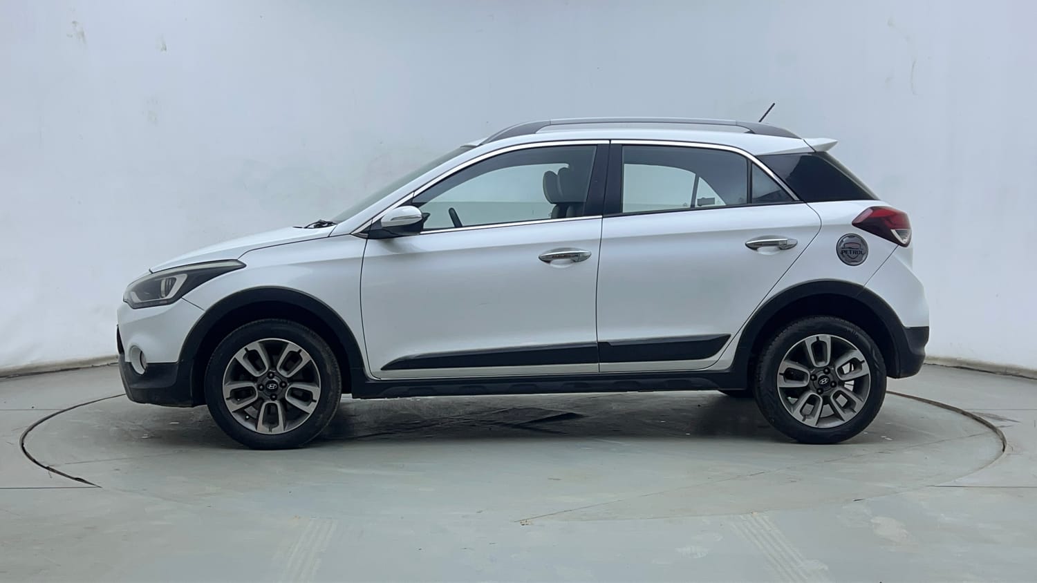 Used 2015 Hyundai i20 Active 1.2 S Petrol Manual exterior LEFT SIDE VIEW