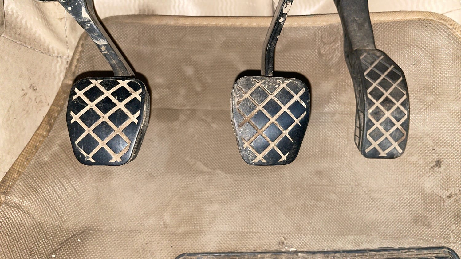 Used 2013 Volkswagen Vento Highline Diesel Diesel Manual interior PEDALS VIEW