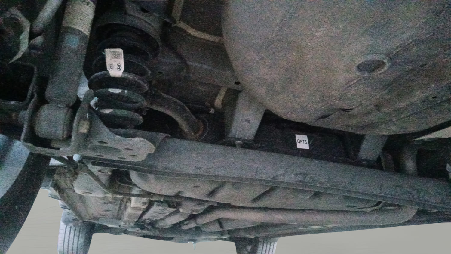 Used 2019 Hyundai Venue SX 1.4 (O) CRDi Diesel Manual extra REAR RIGHT UNDERBODY VIEW