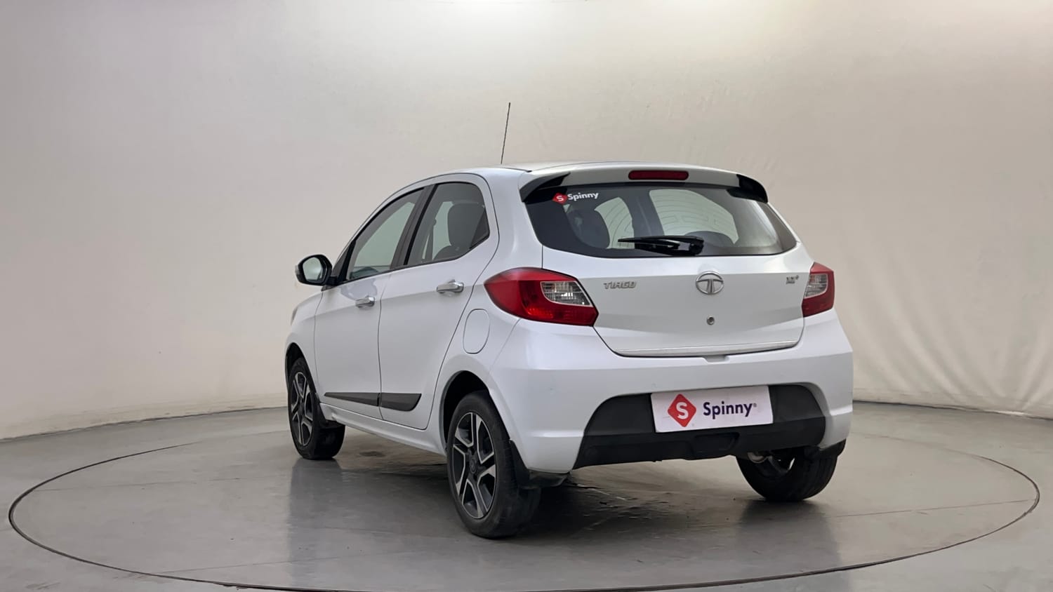 Used 2019 Tata Tiago Revotron XZ Plus Petrol Manual exterior LEFT REAR CORNER VIEW