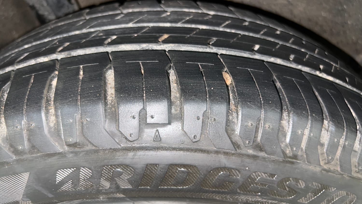 Used 2022 Hyundai Verna S Plus 1.5 VTVT Petrol Manual tyres RIGHT REAR TYRE TREAD VIEW
