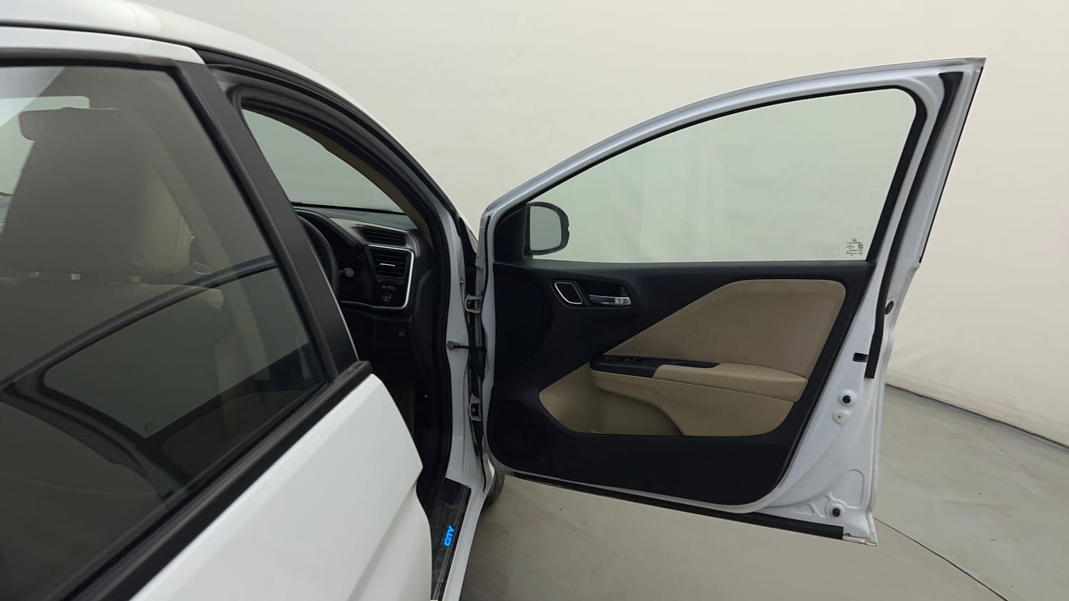 Used 2022 Honda City 4th Generation V Petrol Petrol Manual interior RIGHT FRONT DOOR OPEN VIEW