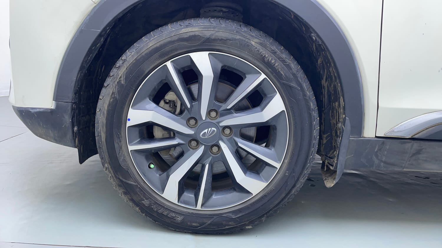 Used 2021 Mahindra XUV 300 W8 (O) 1.2 Petrol AMT Petrol Automatic tyres LEFT FRONT TYRE RIM VIEW