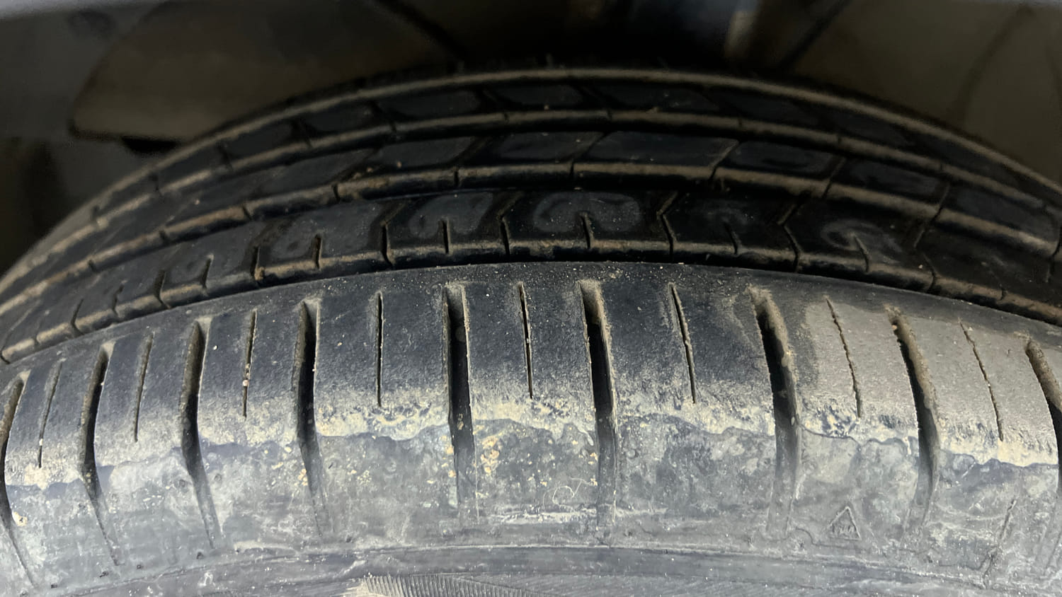Used 2023 Maruti Suzuki Baleno Alpha MT Petrol Manual tyres LEFT FRONT TYRE TREAD VIEW