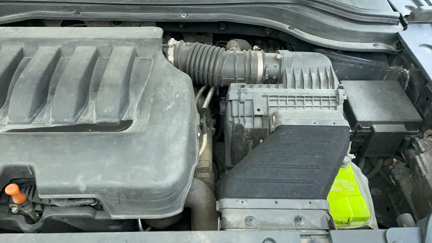 Used 2022 Mahindra XUV700 AX 5 Petrol AT 5 STR Petrol Automatic engine ENGINE LEFT SIDE VIEW