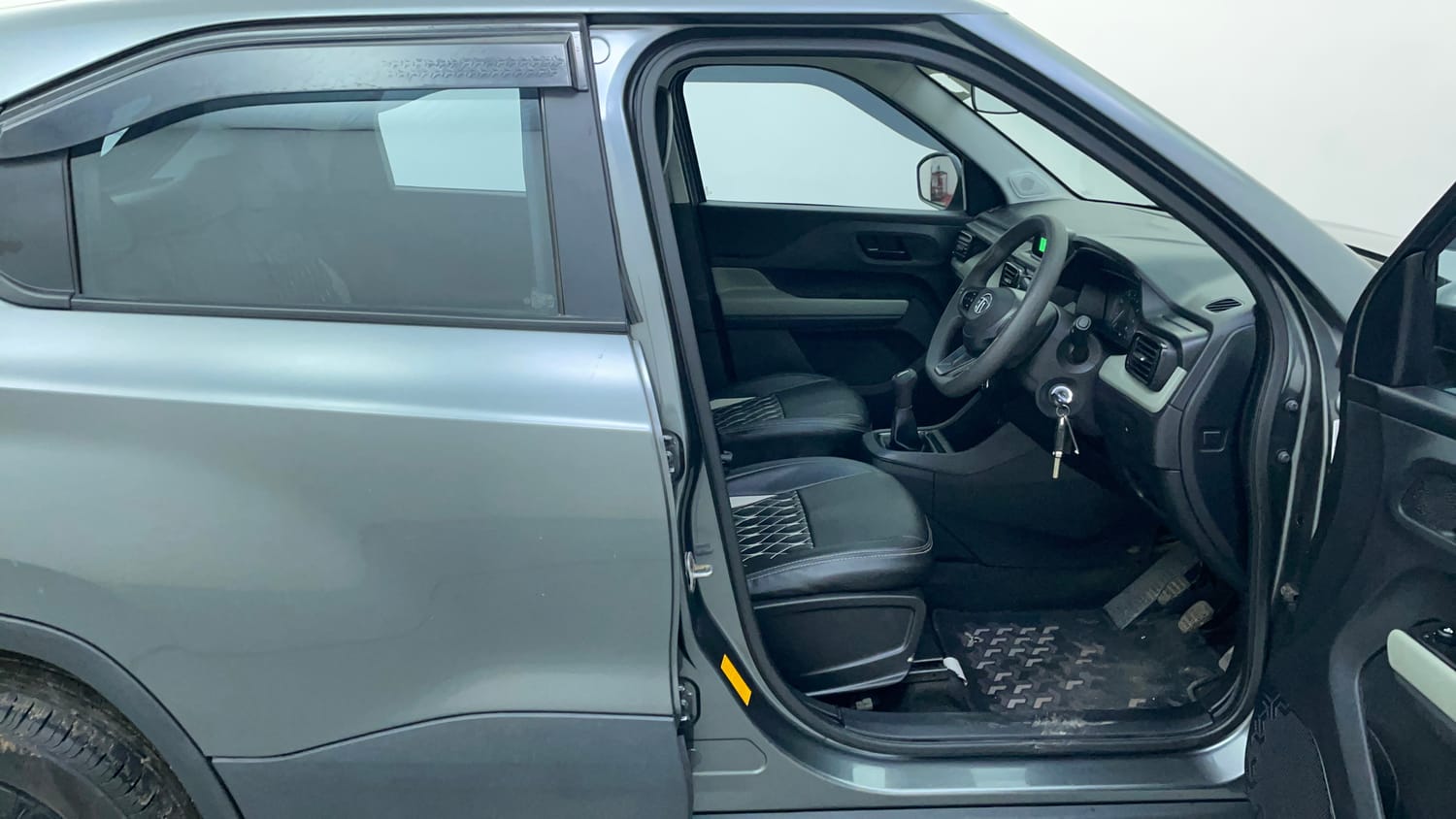 Used 2022 Tata Punch Adventure MT Petrol Manual interior RIGHT SIDE FRONT DOOR CABIN VIEW