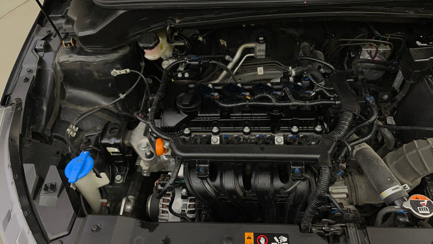 Used 2024 Hyundai i20 Sportz (O) 1.2 IVT Petrol Automatic engine ENGINE RIGHT SIDE VIEW