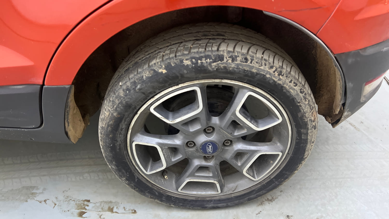 Used 2017 Ford EcoSport Titanium+ 1.5L TDCi Diesel Manual tyres LEFT REAR TYRE RIM VIEW