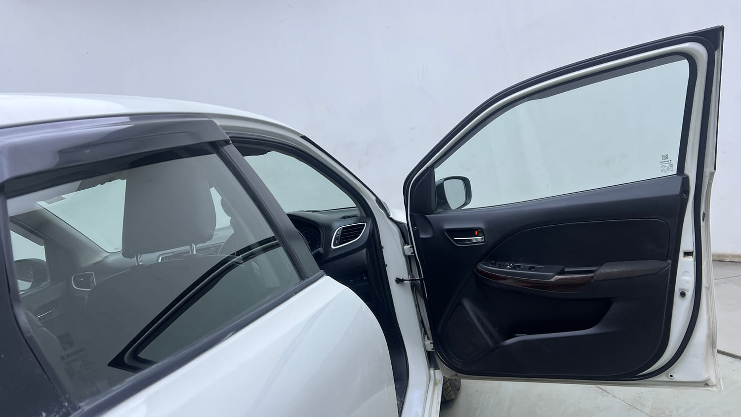 Used 2017 Maruti Suzuki Baleno Delta 1.2 AT Petrol Automatic interior RIGHT FRONT DOOR OPEN VIEW