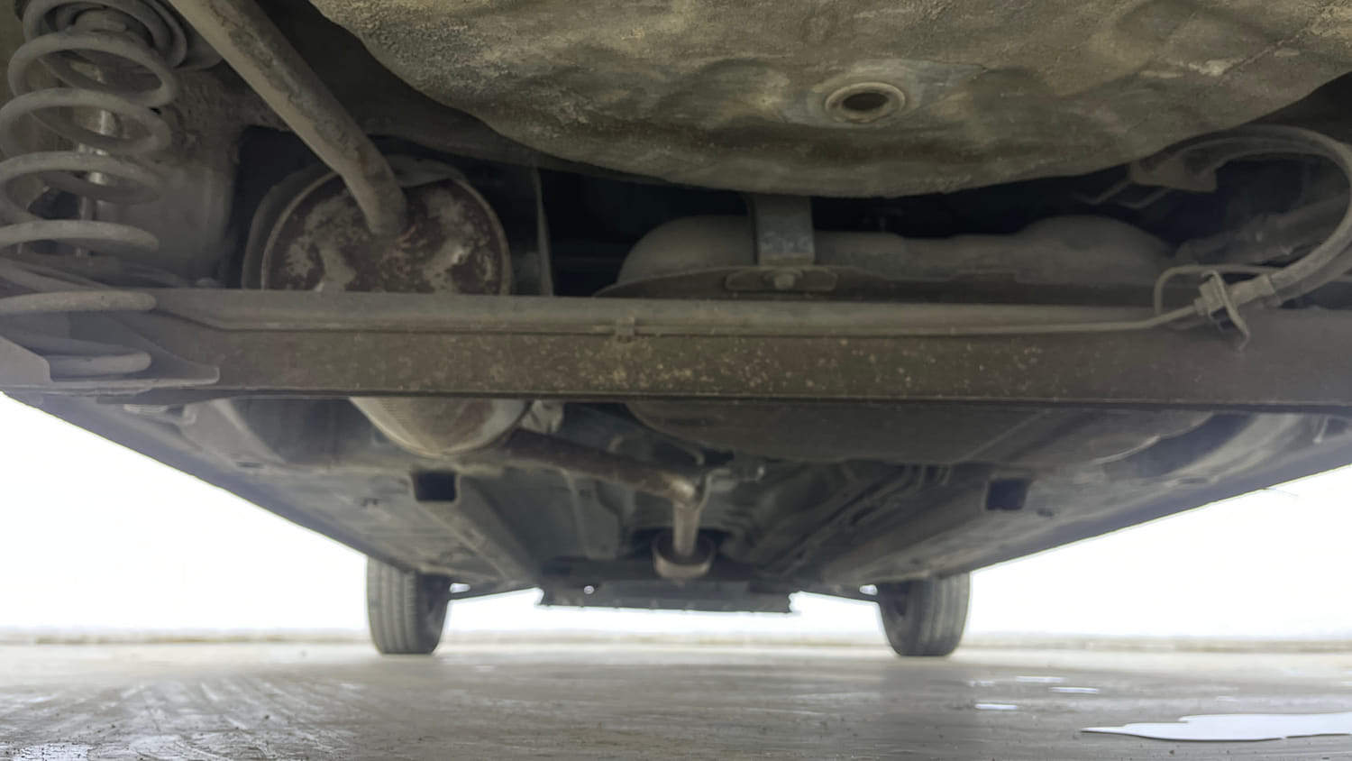 Used 2018 Renault Kwid CLIMBER 1.0 Petrol Manual extra REAR UNDERBODY VIEW (TAKEN FROM REAR)