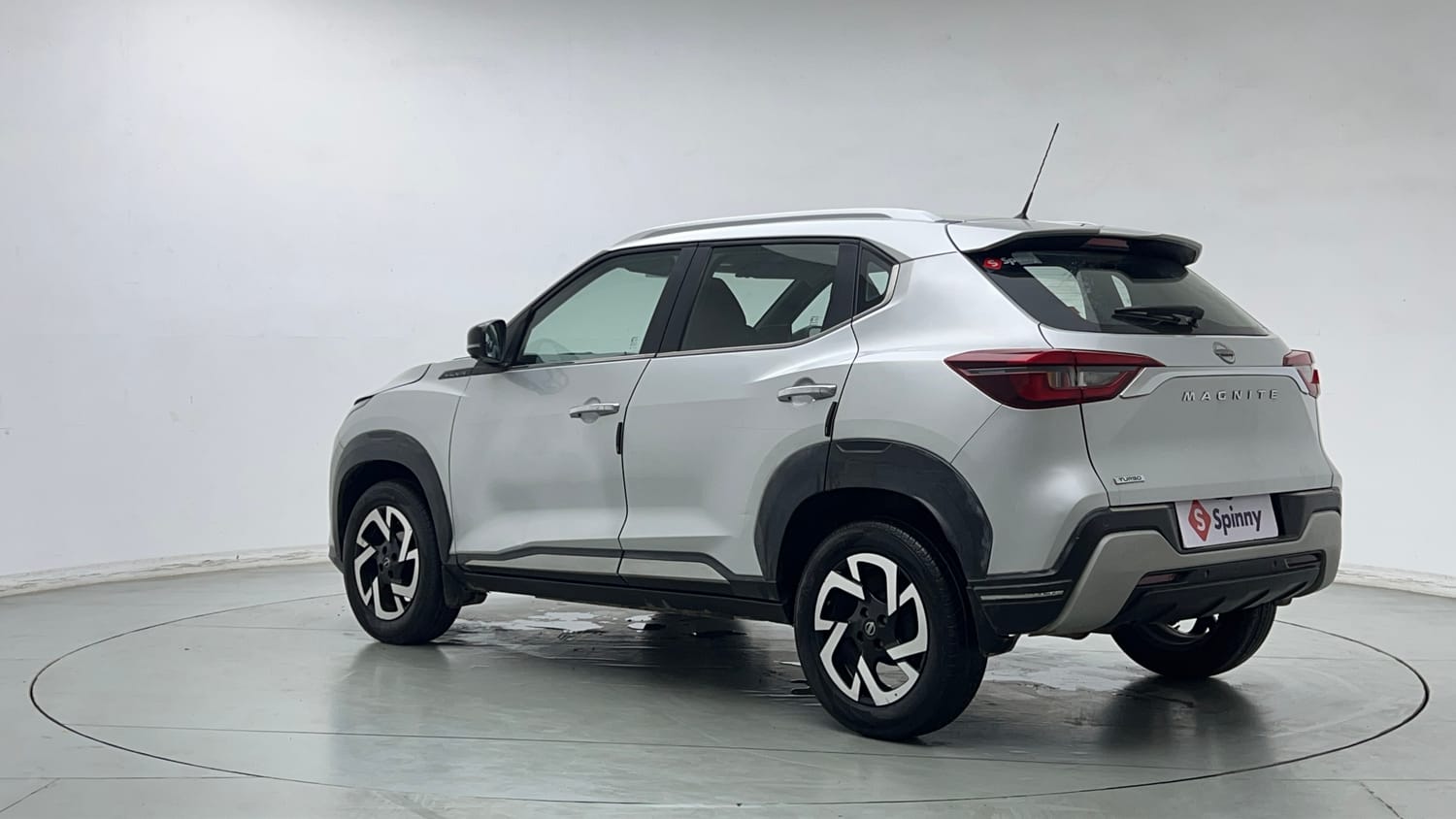 Used 2021 Nissan Magnite XV Premium Turbo Petrol Manual exterior LEFT REAR CORNER VIEW