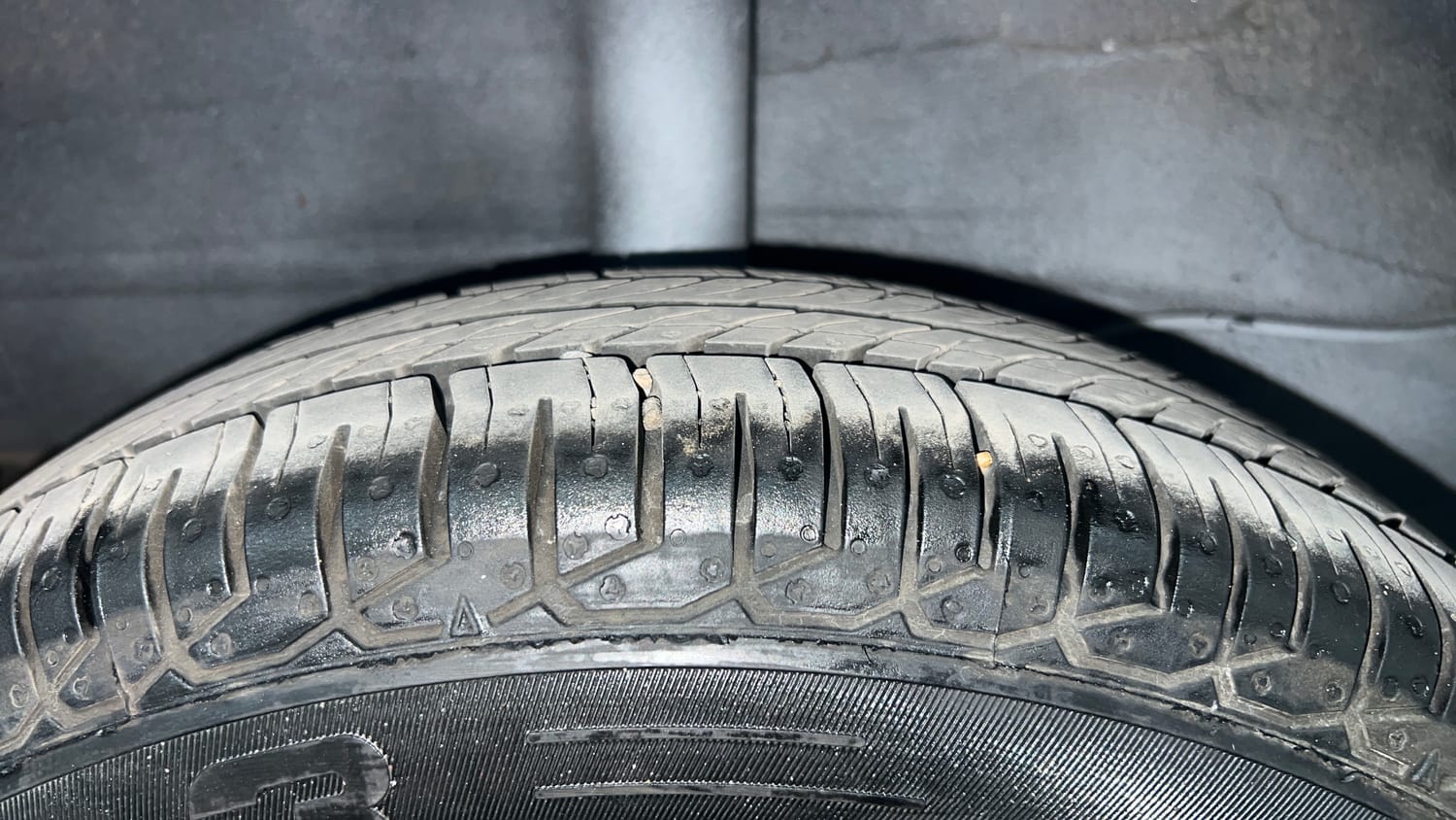 Used 2018 Hyundai Santro Magna Petrol Manual tyres RIGHT REAR TYRE TREAD VIEW