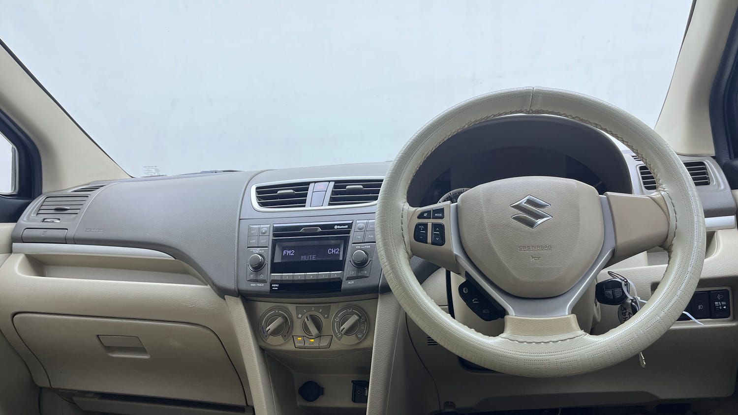 Used 2017 Maruti Suzuki Ertiga VXI Petrol Manual interior DASHBOARD VIEW