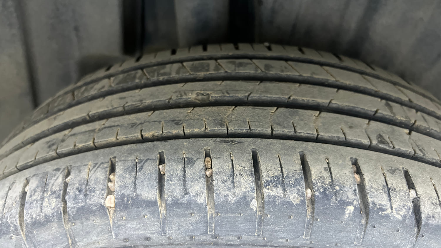 Used 2023 Maruti Suzuki Baleno Alpha MT Petrol Manual tyres RIGHT REAR TYRE TREAD VIEW