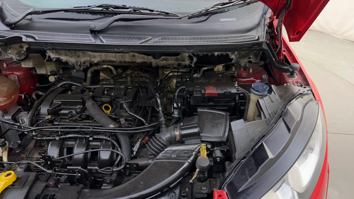 Used 2019 Ford EcoSport Titanium + 1.5L Ti-VCT Petrol Manual engine ENGINE LEFT SIDE HINGE & APRON VIEW