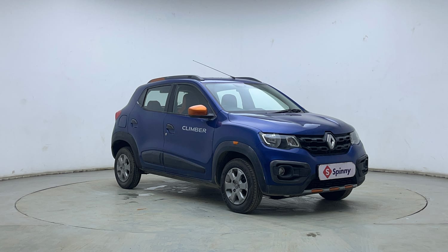 Used 2018 Renault Kwid CLIMBER 1.0 Petrol Manual exterior RIGHT FRONT CORNER VIEW