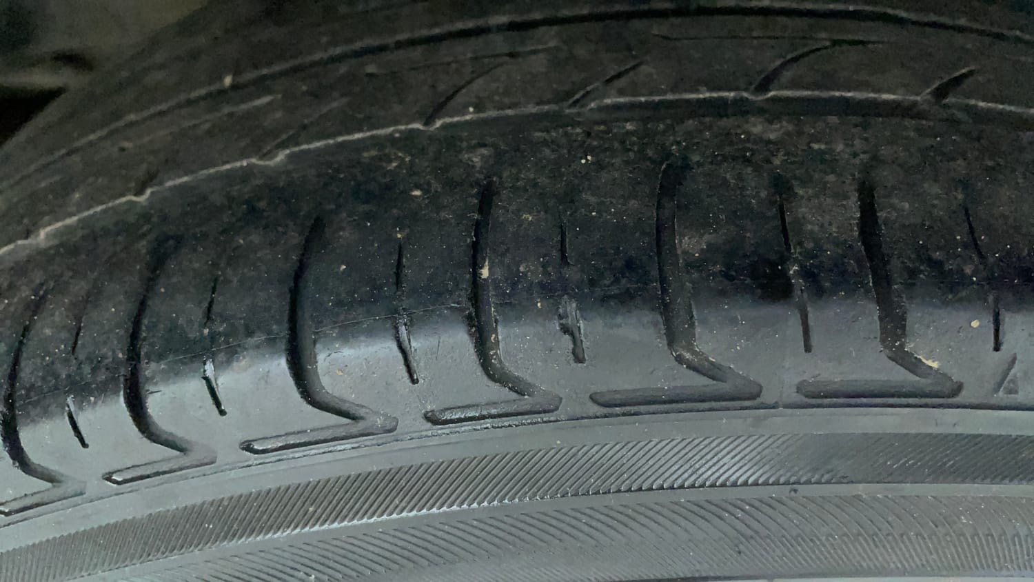 Used 2016 Honda City VX (O) MT Diesel Diesel Manual tyres RIGHT REAR TYRE TREAD VIEW