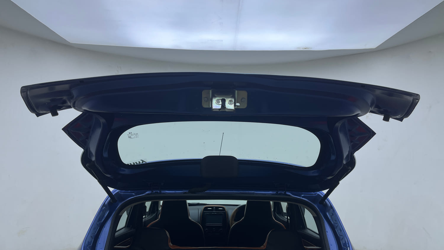 Used 2018 Renault Kwid CLIMBER 1.0 Petrol Manual interior DICKY DOOR OPEN VIEW